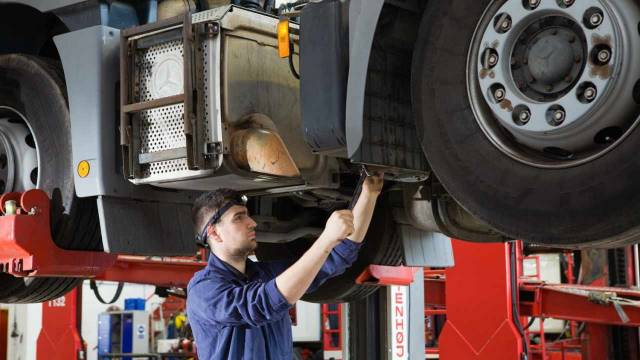 Набор специалистов по ремонту грузовиков Volvo